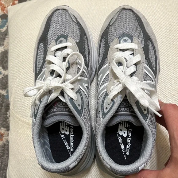 New Balance FuelCell 990v6 Lace in Gray and White (Boys Size 6.5 US, 39 EU) - Picture 7 of 11